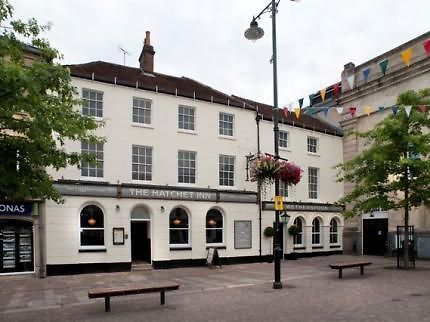 The Hatchet Inn Wetherspoon ニューベリー エクステリア 写真